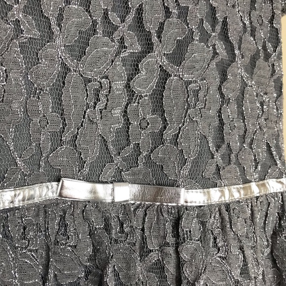 Lace Covered Silver Metallic Dress Lined 10 / 12 - Picture 3 of 5